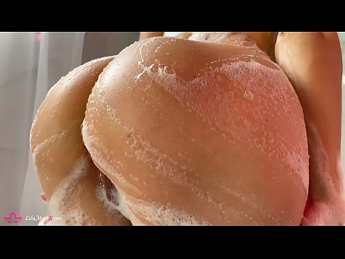 ❤️ Bà thủ dâm âm hộ với máy rung đến cực khoái mãnh liệt trong vòi hoa sen ❤️❌ Porn video ở% vi.sexflashgame.ru% ❤